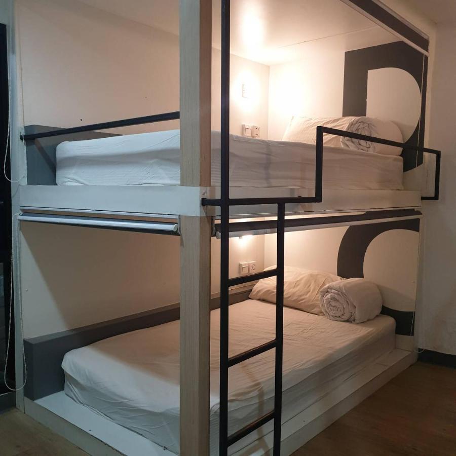 V30 Sukhumvit Hotell Bangkok Eksteriør bilde