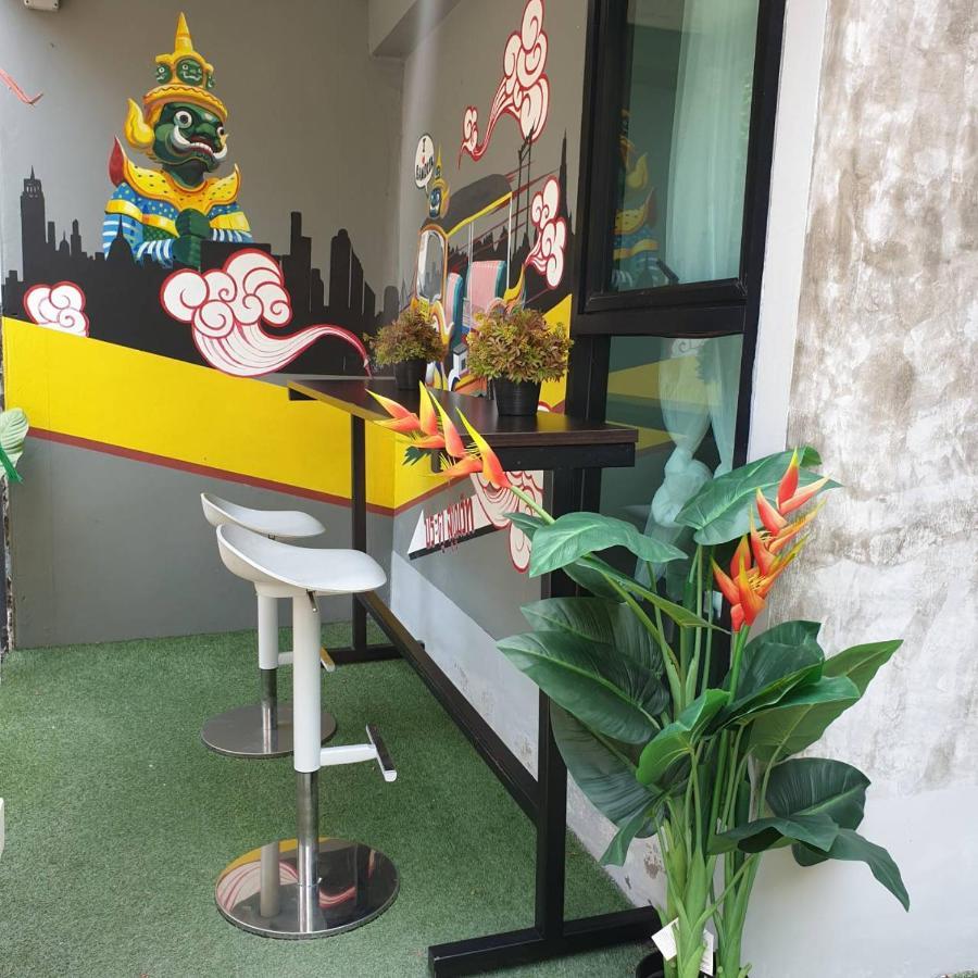 V30 Sukhumvit Hotell Bangkok Eksteriør bilde