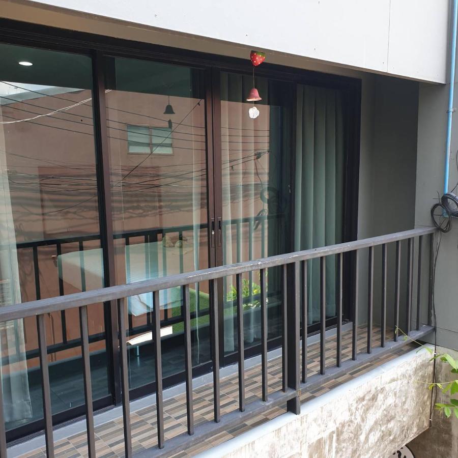 V30 Sukhumvit Hotell Bangkok Eksteriør bilde