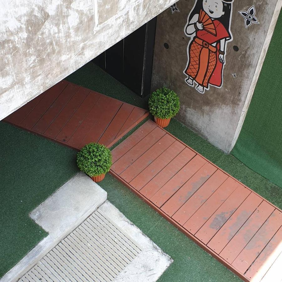 V30 Sukhumvit Hotell Bangkok Eksteriør bilde