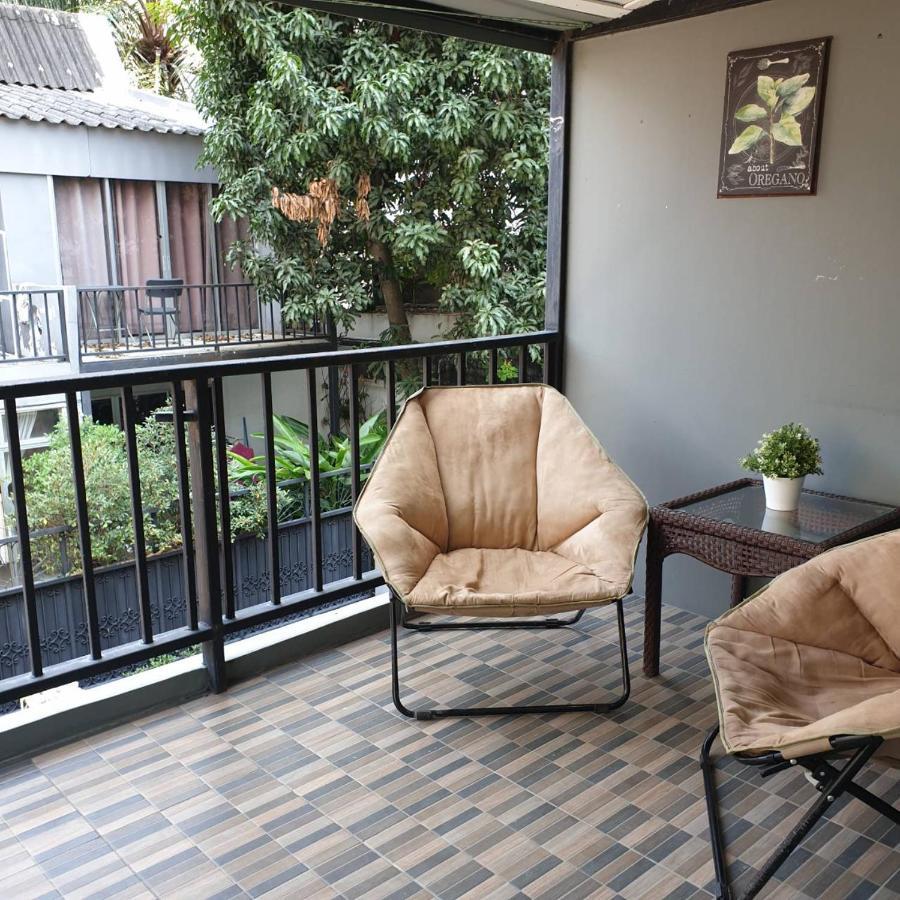 V30 Sukhumvit Hotell Bangkok Eksteriør bilde