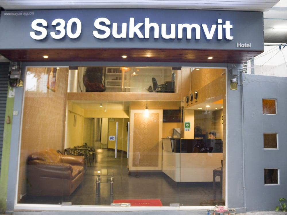 V30 Sukhumvit Hotell Bangkok Eksteriør bilde