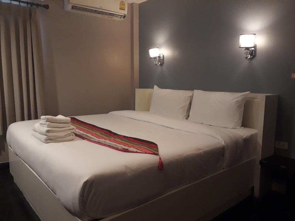 V30 Sukhumvit Hotell Bangkok Eksteriør bilde