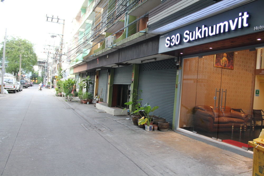 V30 Sukhumvit Hotell Bangkok Eksteriør bilde